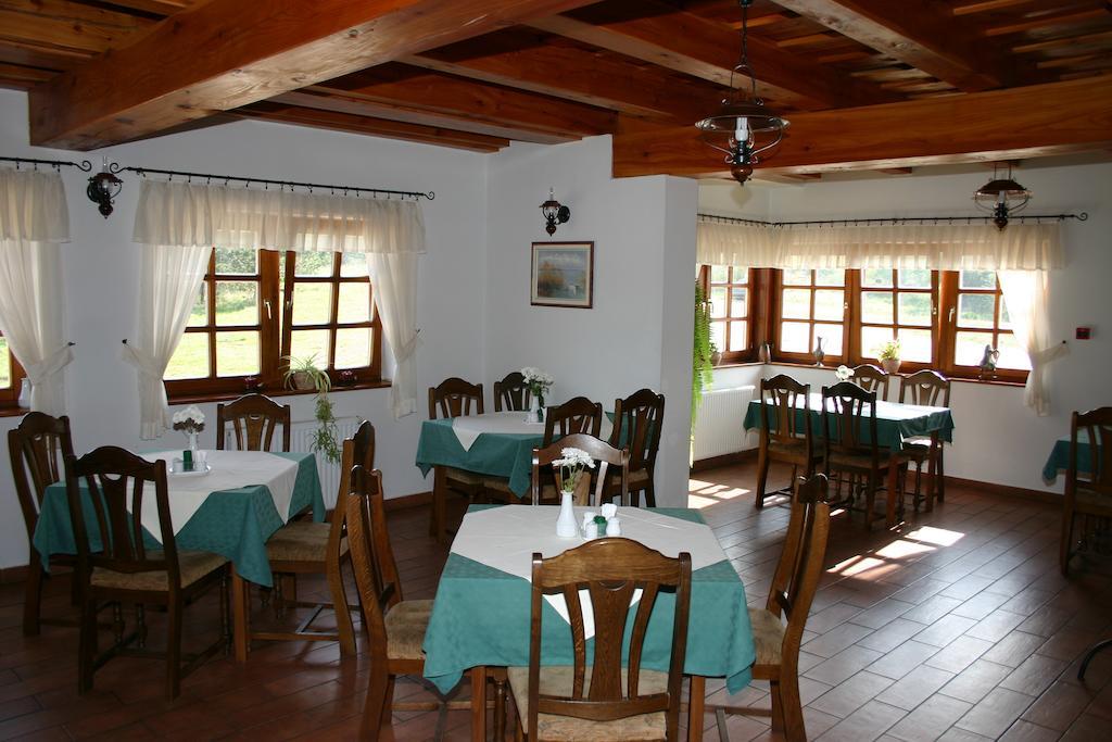 Kadarta Vendeglo Panzio Bed & Breakfast Veszprém Exterior photo